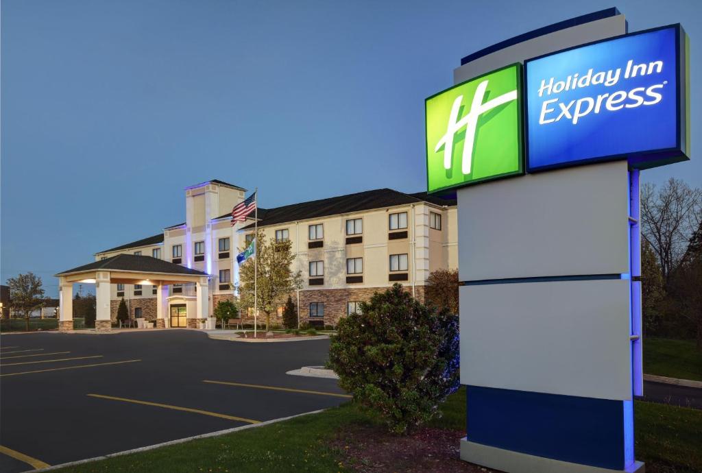 Holiday Inn Express Adrian an IHG Hotel Main image 1